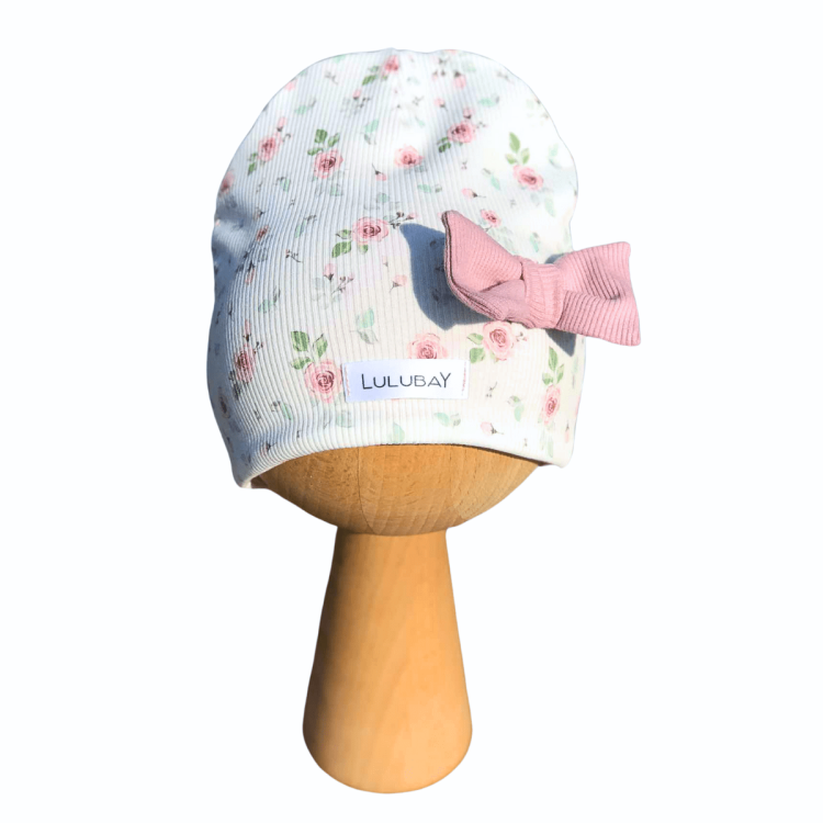Czapka prążek w różyczki róże dwuwarstwowa z uszami misia z kokardką dziecięca dla dziewczynki wiosenna jesienna Obwód Głowy 47-51 cm