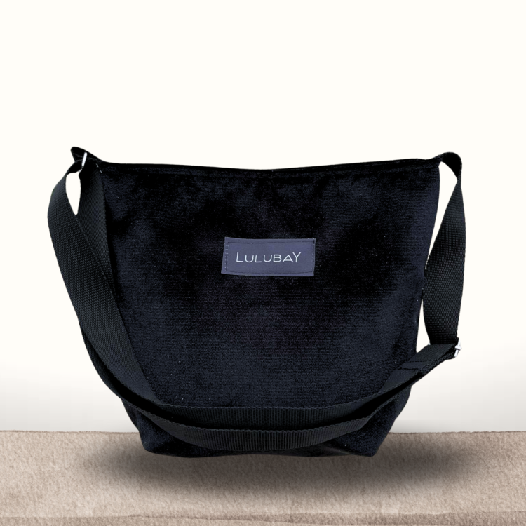 torebka czarna welur.png