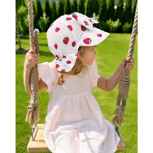 czapka w truskawki (8).png