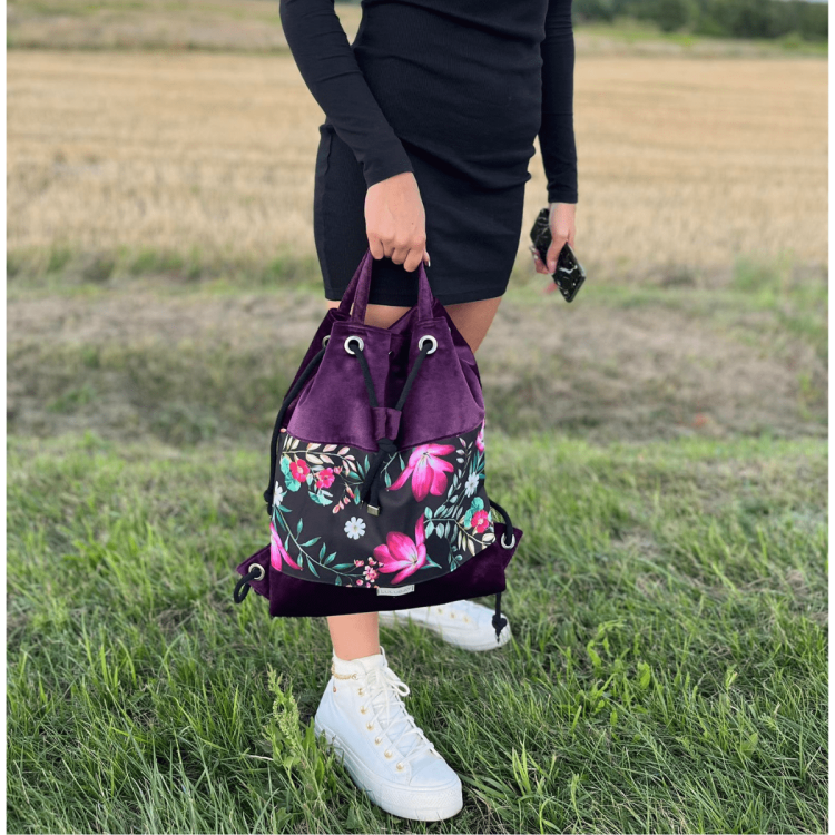 Welurowy workoplecak z kwiatami, worek, torba, workoplecak fioletowy, worek damski